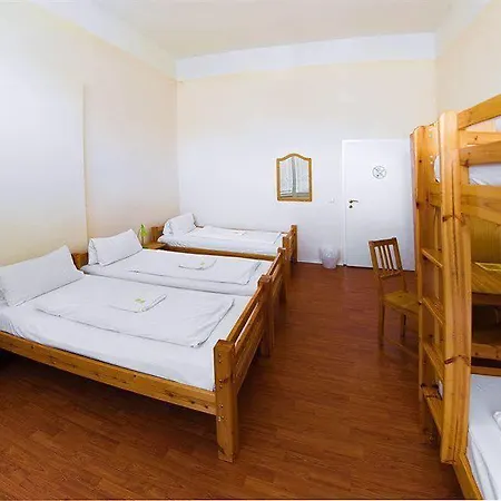 Elegia Am Kurfuerstendamm Otel 2*