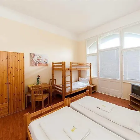 Elegia Am Kurfuerstendamm Otel Berlin